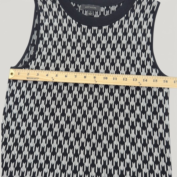 Ann Taylor Black White Geometric Knit Sleeveless Sweater Top Medium Monochrome - Picture 6 of 9